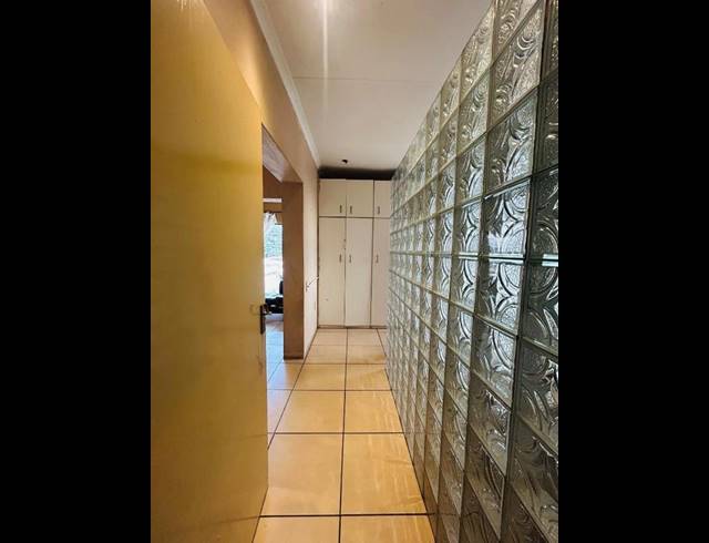 5 BEDROOM HOUSE FOR SALE IN BOKSBURG NORTH